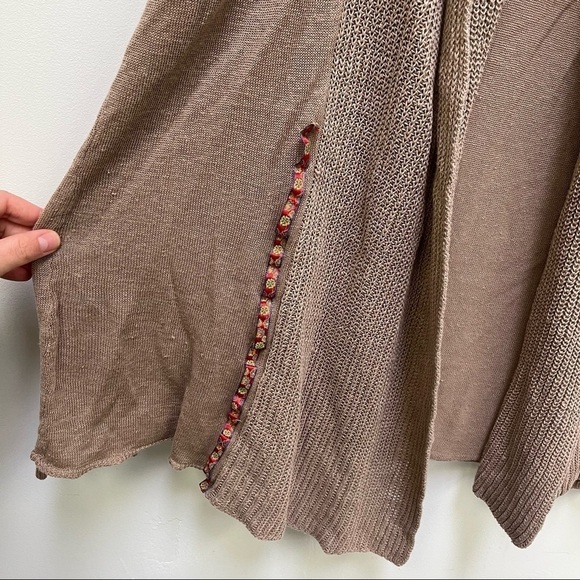 Maddison Linen Cardigan - Picture 3 of 9